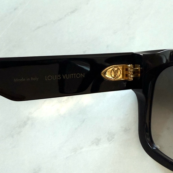 LOUIS VUITTON Rendez-Vous Square monogram Sunglasses - Picture 8 of 8